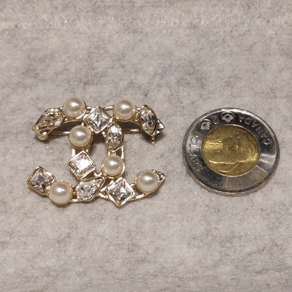 💯 Chanel pearl / rhinestones brooch - Picture 5 of 11